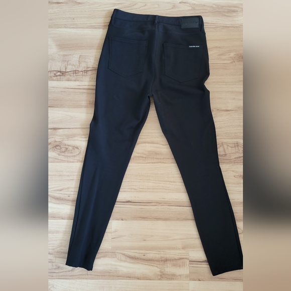 Calvin Klein skinny pants - Picture 2 of 4
